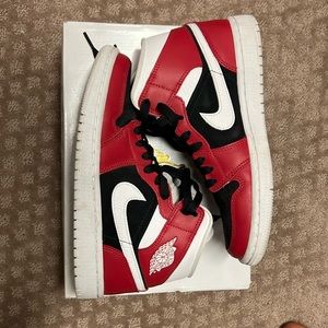 Jordan 1 Mid Women’s, Gym Red/ White/ Black, size: 6.5